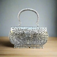 Sac à main de créateur allemand plaqué argent pour femmes sac de fête de mode indienne avec fermeture de couverture pour femmes et filles