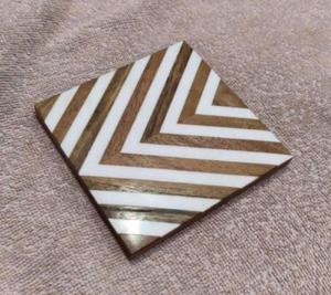 Sous-verres en bois de style élégant avec des rayures en résine, articles de cuisine, vaisselle, style moderne, tapis et coussinets au prix de gros d'usine - Product Image 4