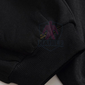 ชุดวอร์มผู้ชายแบบมีฮู้ด ระบายอากาศได้ดี ทรงปกติ ลายเรียบ คุณภาพสูง เหมาะสำหรับฤดูหนาว - Product Image 3