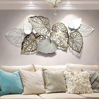 Lo Último de la India: Arte de Pared Art Deco de Hierro Metálico con Corte Láser de Hoja Grande, Dorado y Blanco, Decoración para Sala de Estar, Marco Soldado con Recubrimiento en Polvo