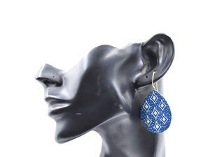 Joyería elegante de alta calidad, acabado dorado mate, pintura a mano, pendiente de diseño Pottary en Color azul para niñas y mujeres - Product Image 5