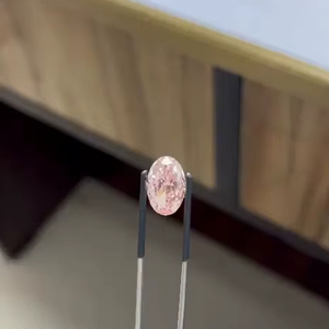 Diamant de laboratoire taille ovale 7,03 carats, couleur rose fantaisie, clarté VVS1, pierre en vrac certifiée IGI, pour bijoux et fiançailles - Product Image 1