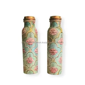 Hindistan'da yapılan iki çiçek su şişeleri Set kaliteli toptan Metal bakır su şişeleri büyük düğün hediyesi