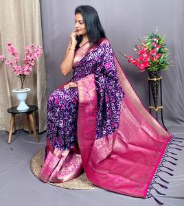 Patola de seda índigo Saree con pieza de blusa de Fabzone - Product Image 2