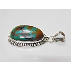 Bijoux faits à la main en argent sterling 925 pendentif cabochon turquoise naturelle filles et femmes cadeau avec de charmantes breloques - Product Image 5