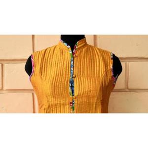 Chaqueta de mujer acolchada sin mangas para invierno transpirable patrón sólido relleno de algodón teñido liso - Product Image 3