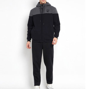 Survêtement homme en polyester doux pour l'entraînement, la course et les activités de plein air, avec un matériau léger et une finition soignée - Product Image 1