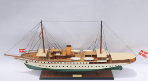 Modèle de bateau de la yacht de Sa Majesté Dannebrog, Crystal Endurance, décoration nautique, cadeau pour la maison, peint à la main au Vietnam - Product Image 6