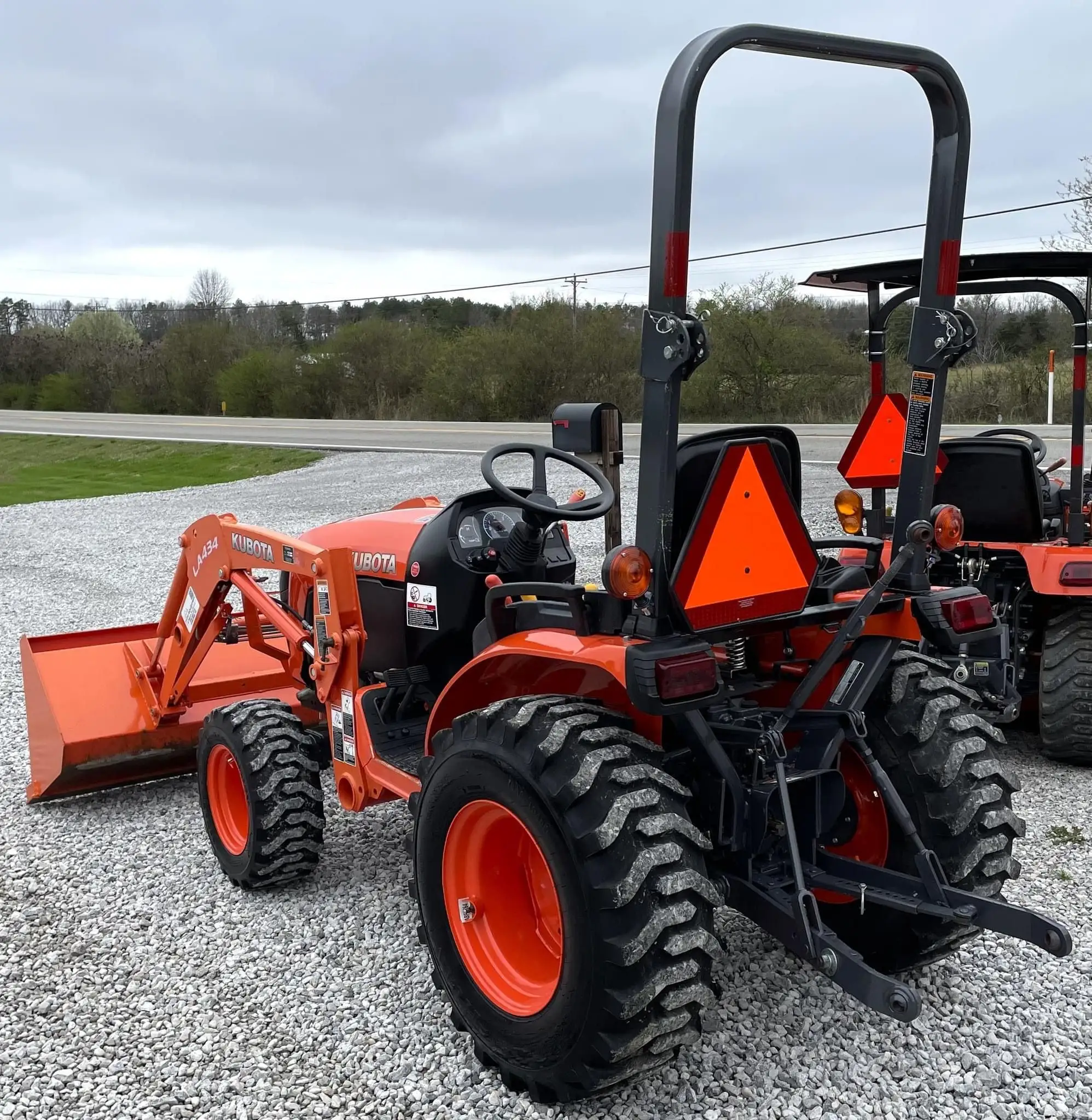 2021 Used 22hp Kubota B2301 Tractor Model In Stock Ready For Shipment