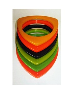 Bracelets en résine de luxe pour femmes, effet de couleur riche, accessoire élégant, imperméable, couleurs personnalisées pour les célébrations de mariage - Product Image 4