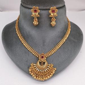 Ensemble de collier de créateur de finition dorée de haute qualité avec boucles d'oreilles pour la collection de vêtements de mariage pour femmes et filles - Product Image 1