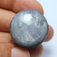 Cabochon saphir étoile gris 195 carat: pierre précieuse ronde 30mm