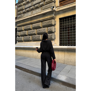 ชุดเสื้อและกางเกงลายทางสำหรับผู้หญิง สีดำ - Product Image 2