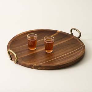 Lo último en bandeja decorativa redonda de madera con mango para servir comida, elegante para el hogar, Hotel, restaurante, uso de bebidas y bandeja para servir comida - Product Image 1