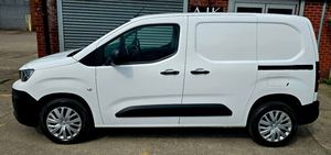 PEUGEOT PARTNER 2021 D'OCCASION, CONDUITE À GAUCHE/DROITE - Product Image 2