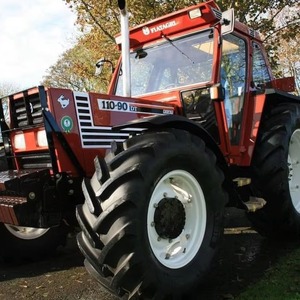 Tractor agrícola de cuatro ruedas Fiat 110-90DT en oferta, modelo Fiat 110 90. - Product Image 6