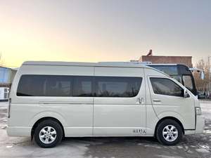 Venta de Fábrica: Autobús HIACE de 13 Asientos, Automático, Gasolina, Tipo Estándar, Autobús de Segunda Mano, Autocar de Lujo en Venta - Product Image 4