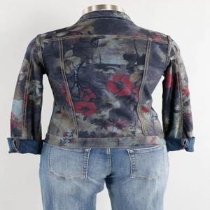 Veste en jean pour hommes personnalisée du fabricant OEM pour femmes Vestes en tissu denim de coton traitées par les fournisseurs - Product Image 3