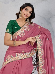 Nouvelle arrivée, sari en georgette pour femmes, à porter pour les fêtes, avec un travail de broderie lourd et de sequins, avec un chemisier assorti au même travail de broderie - Product Image 4