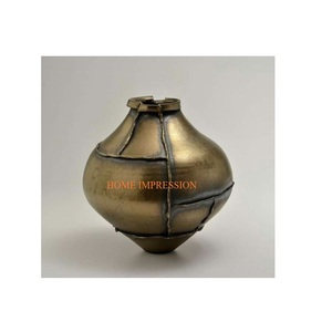 Florero elegante de alta calidad, decoración de sala de estar de estilo lujoso, floreros y macetas de latón antiguo para proveedor mayorista - Product Image 1