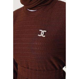 Robe marron décontractée à volants avec ceinture - Product Image 1