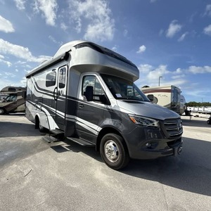 Vendedor Verificado de Autocaravana Usada T-i-f-f-i-n W-a-y-f-a-r-e-r 25RW 2020 Lista para Viajar - Product Image 1