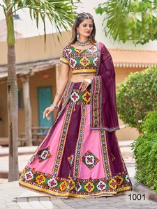 Navratri Chaniya Choli en pur coton brodé entièrement cousu de qualité supérieure de l'exportateur et fournisseur indien - Product Image 2