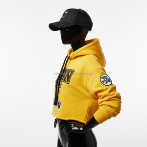 Haut à capuche pour femme de qualité supérieure, tissu en polaire doux 300 GSM, couleur jaune, avec logo personnalisé brodé et design de patch imprimé - Product Image 3