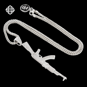 Collar de Moda Hip Hop con Colgante de Rifle de Asalto AK-47 con Incrustaciones de Circonitas Cúbicas Plateadas para Hombre - Product Image 1