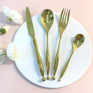 Ensemble de couverts en argent contemporain, idéal pour les tables à manger modernes, offrant un acier inoxydable durable et une finition élégante. - Product Image 2