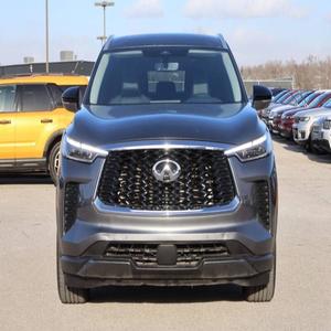 Infiniti QX60 Luxe 2024 d'occasion en bon état - Product Image 1