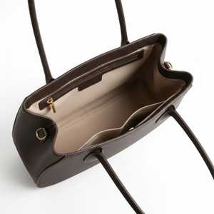 Sac à main en cuir grainé brun foncé, style designer pour femmes, sac à main à poignée supérieure, sac à main structuré pour le travail, fermeture éclair en métal doré - Product Image 2