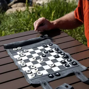 Cuộn lên bàn cờ PU Chất liệu da cuộn lên Bộ trò chơi backgammon du lịch với cờ Đồ chơi giáo dục - Product Image 2