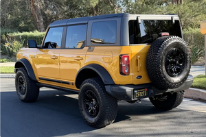 LISTO PARA CONDUCIR - USADO, VOLANTE A LA IZQUIERDA |   CONDUCCIÓN DERECHA |   9K-MILE 2021 FORD BRONCO PRIMERA EDICIÓN V6 4 PUERTAS - Product Image 5