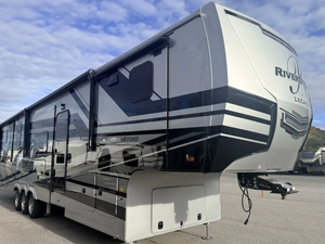 Autocaravana Usada Económica 2025 2024 2023 Quinta Rueda RiverStone 421FK Forest River Autocaravanas Remolques de Viaje - Product Image 2