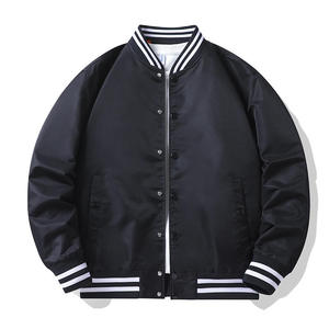 Veste universitaire à la mode pour lycée avec manches en cuir PU et corps en laine, parfaite pour les collections de vêtements de sport personnalisés - Product Image 6