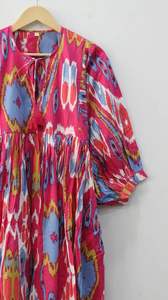 Summer Casual Ikat Long Block Print Midi Dress Deep Neck avec String Closer Loose Silhouette Natural Waistline - Product Image 2