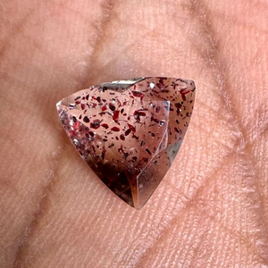 Piedra preciosa natural con corte escalonado Super Seven Trillion, piedra inyectada en sangre para la fabricación de joyas, melodía, tamaño Super Seven, 10,5x10x3,5 MM - Product Image 2