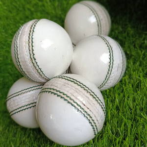 ไม้คริกเก็ตหนังแท้สีขาวแบบแข็งสำหรับฝึกซ้อม คุณภาพสูง ขนาดมาตรฐาน อุปกรณ์สำหรับเล่นกลางแจ้งและในร่ม ขายส่งแบบมืออาชีพ รับผลิตตามสั่ง - Product Image 1