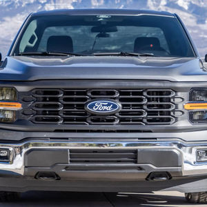 LISTO PARA ENVIAR - USADO, VOLANTE A LA IZQUIERDA |   CONDUCCIÓN DERECHA |   FORD F-150 XL 2025 |   4X4 CON MOTOR V8 SUPERCARGADO Y TRACCIÓN EN LAS 4 RUEDAS - Product Image 2