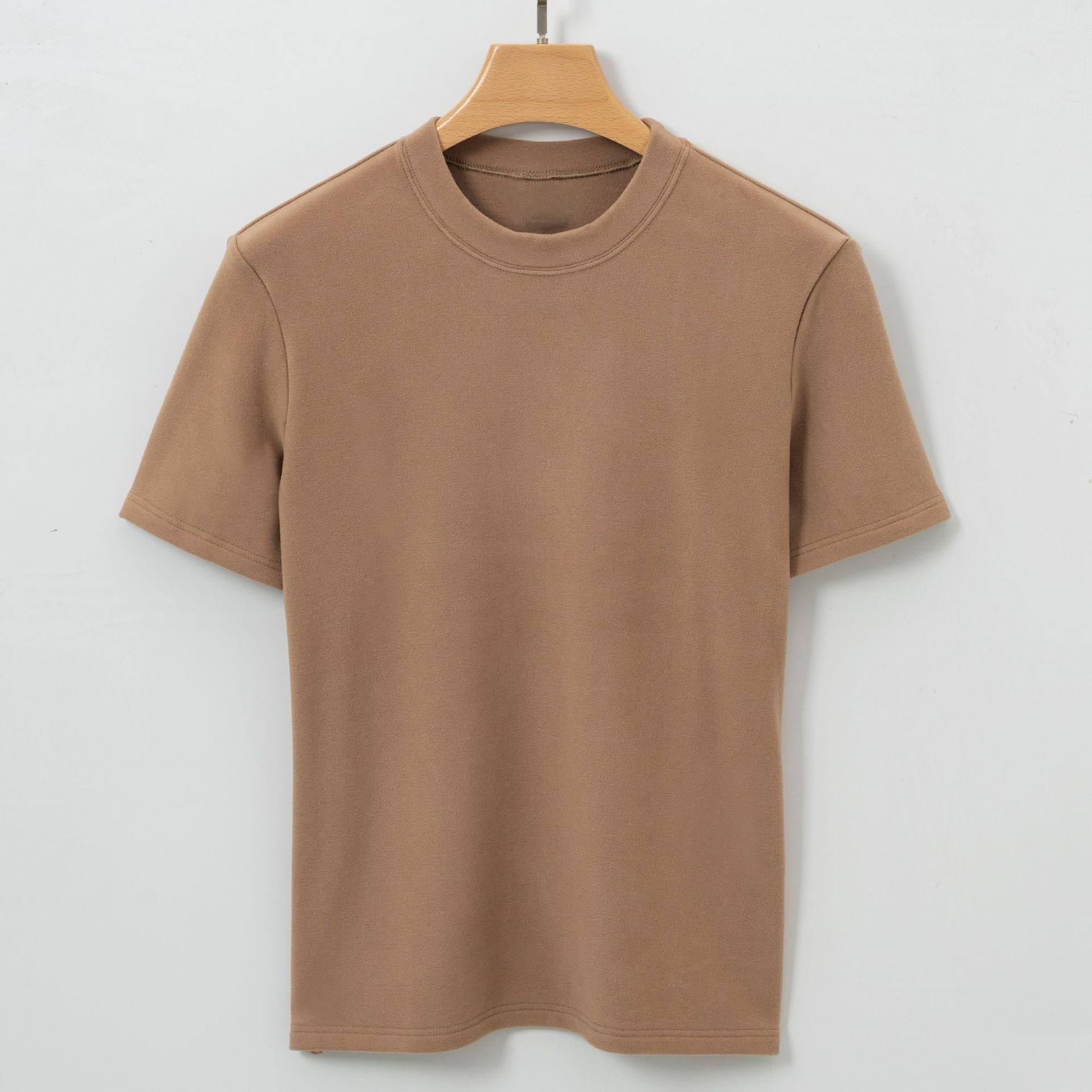 สีน้ำตาลอ่อน