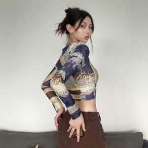 Euro-Chic Pintura al óleo Imprimir Cordón Slim-Fit Camiseta de manga larga-Top Indie versátil sexy para mujer - Product Image 2