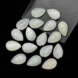 Perles de pierres précieuses en forme de feuille de pierre de lune blanche, sculptées à la main, breloques en forme de feuille, 14 mm - Product Image 5