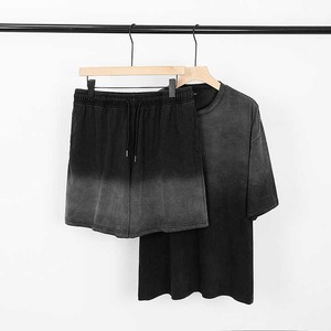 Ensemble t-shirt et short vintage délavés au soleil surdimensionnés personnalisés deux pièces pour hommes en coton respirant et col rond pour l'été - Product Image 1