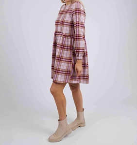 Robe d'été décontractée à carreaux, col rond, manches longues avec poignets élastiques, taille cintrée, longueur genou, 100% coton jersey, coupe trapèze - Product Image 4