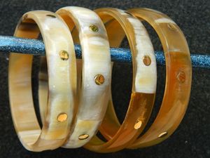 ACERCA DE HORN Hecho a mano de lujo al por mayor Natural Buffalo Ox Cow Horn Bangle Joyería de moda para hombres y mujeres - Product Image 4