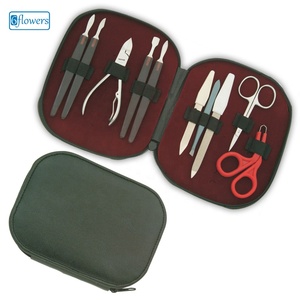 Kit de manucure en acier inoxydable de qualité supérieure, personnalisé, 10 pièces, avec étui portable pour les soins des ongles, usage adulte, style classique - Product Image 1