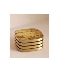 ที่รองแก้วโลหะสำหรับโต๊ะไม้ดีไซน์พรีเมี่ยมสไตล์โบราณที่มีแผ่นรองกันลื่นและพื้นผิวที่ทนต่อการเกิดสนิม - Product Image 3