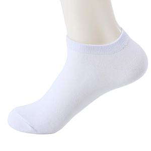 Chaussettes de sport pour hommes à prix de gros, chaussettes de randonnée, de football et de basketball en coton respirant, couleur unie, noir, blanc, gris - Product Image 4