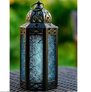 Lanterne suspendue décorative pour intérieur et extérieur, style moderne, porte-bougie suspendu personnalisé pour la décoration de la maison et du balcon - Product Image 1